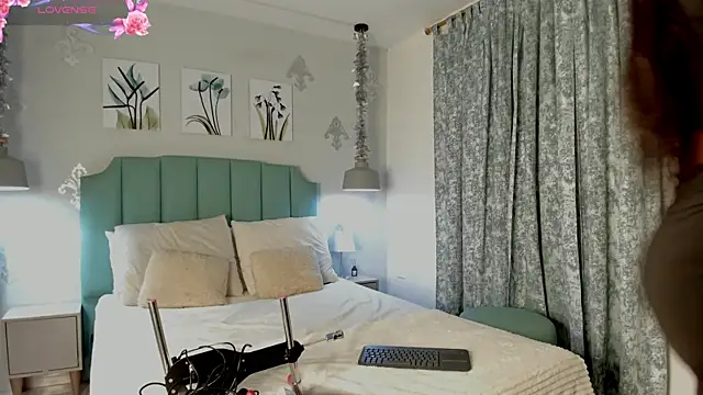 Khenta Michells online show from 02-13-25, 09:51