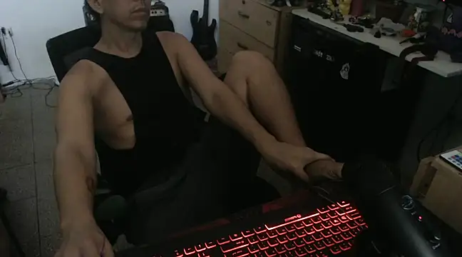 Snapshot of Pit_xxz chatting on 12-03-24, 04:39 Pit xxz online show from 12-03-24, 04:39