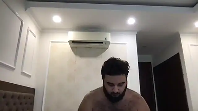 Snapshot of teddy_alan chatting on 05-19-26, 06:42 teddy alan online show from 05-19-26, 06:42
