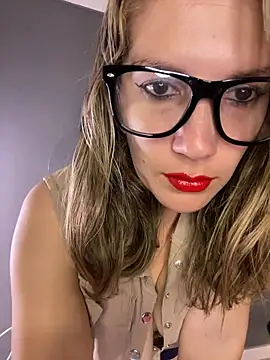 gwen ashly online show from 04-06-26, 08:43