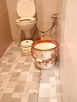 Snapshot of Dr_Kamsutra chatting on 03-06-25, 04:52 Dr Kamsutra online show from 03-06-25, 04:52