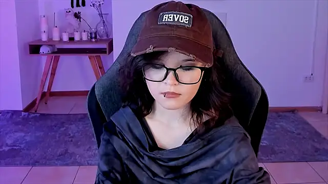 Elainebeness online show from 12-27-24, 10:48