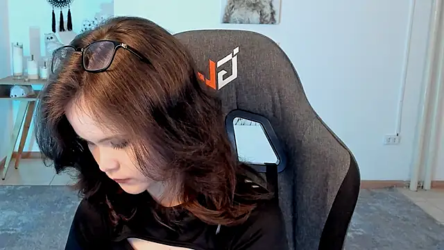 Elainebeness online show from 01-31-25, 10:42