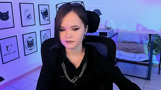 Elainebeness online show from 02-06-25, 02:55