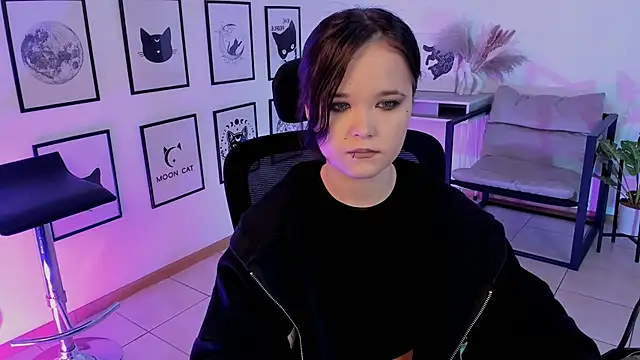 Elainebeness online show from 03-16-25, 07:27