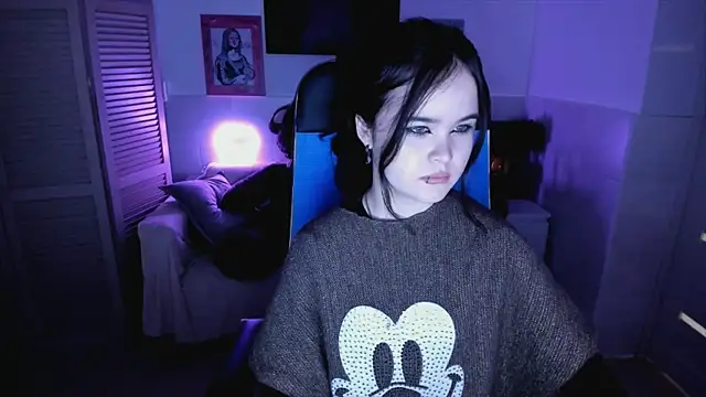 Elainebeness online show from 10-14-25, 07:25