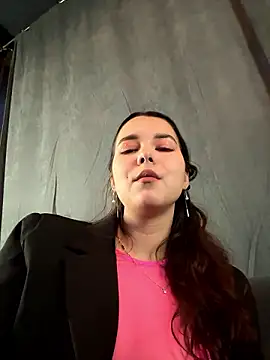 PoppyRobinson online show from 12-05-24, 12:11