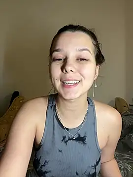 PoppyRobinson online show from 01-06-25, 04:02