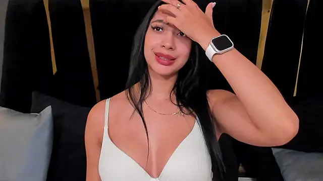 Snapshot of julieta_jewel chatting on 01-23-25, 03:54 julieta jewel online show from 01-23-25, 03:54