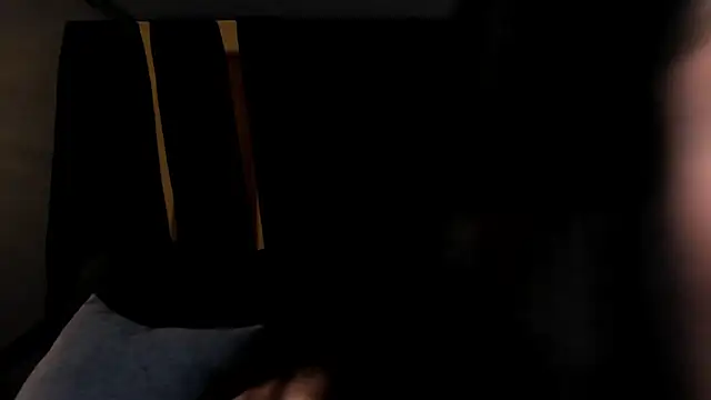 Snapshot of julieta_jewel chatting on 10-25-25, 12:45 julieta jewel online show from 10-25-25, 12:45