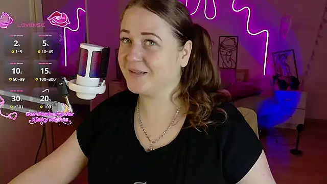 LizzyShine online show from 11-06-25, 04:30