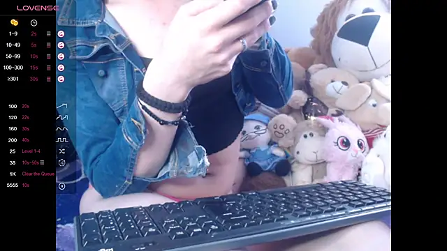 Snapshot of lorenitha_20 chatting on 02-06-25, 10:00 lorenitha 20 online show from 02-06-25, 10:00