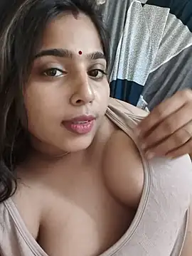 Snapshot of Sweet-Rani chatting on 06-21-26, 04:31 Sweet-Rani online show from 06-21-26, 04:31