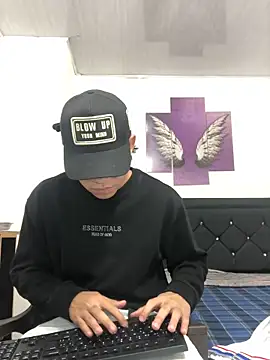 logannth online show from 04-08-26, 04:34