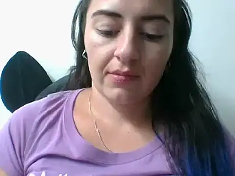 Snapshot of _karlie_kloss_ chatting on 01-15-25, 12:09 karlie kloss online show from 01-15-25, 12:09