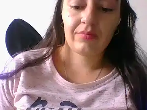 Snapshot of _karlie_kloss_ chatting on 01-15-25, 07:44 karlie kloss online show from 01-15-25, 07:44