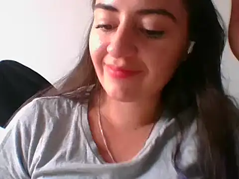 Snapshot of _karlie_kloss_ chatting on 01-28-25, 09:08 karlie kloss online show from 01-28-25, 09:08