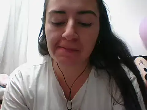 Snapshot of _karlie_kloss_ chatting on 02-19-25, 01:51 karlie kloss online show from 02-19-25, 01:51