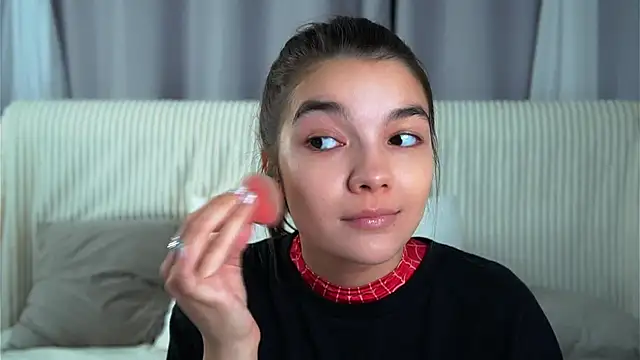 VeronaAppleberry online show from 09-30-25, 12:21