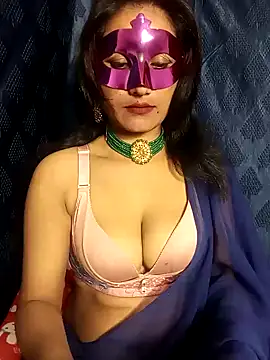 Snapshot of Stripy_Doll chatting on 12-15-24, 08:04 Stripy Doll online show from 12-15-24, 08:04