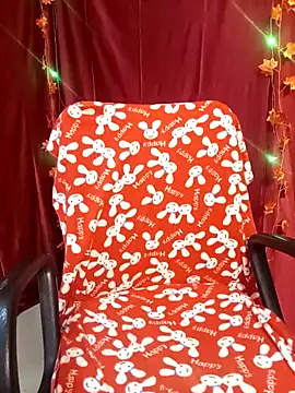 Snapshot of Stripy_Doll chatting on 02-15-25, 04:01 Stripy Doll online show from 02-15-25, 04:01