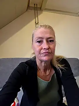 lisalustjouw online show from 09-22-25, 12:18