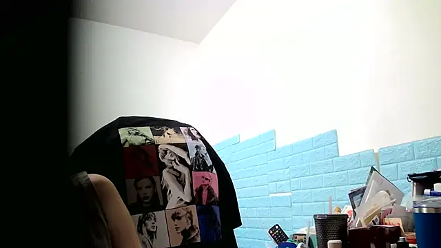 Snapshot of thisisbook_223 chatting on 11-08-25, 09:42 thisisbook 223 online show from 11-08-25, 09:42