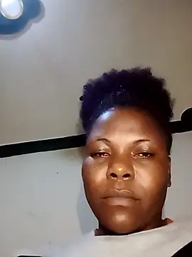 Snapshot of Danny_lady chatting on 02-14-26, 09:33 Danny lady online show from 02-14-26, 09:33