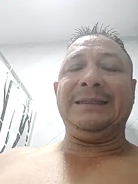 Snapshot of luchoarr chatting on 10-01-25, 11:11 luchoarr online show from 10-01-25, 11:11