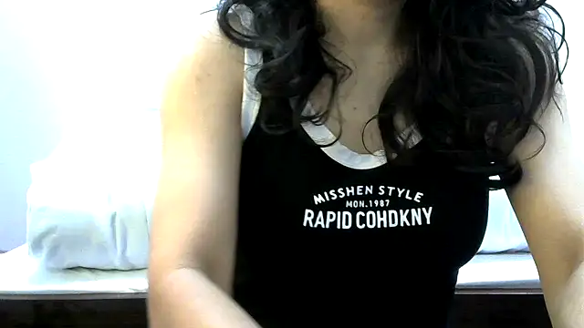 Snapshot of phuljhadi chatting on 09-24-25, 12:58 phuljhadi online show from 09-24-25, 12:58