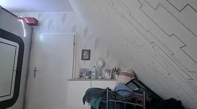 Snapshot of der_alex38 chatting on 02-13-25, 12:32 der alex38 online show from 02-13-25, 12:32