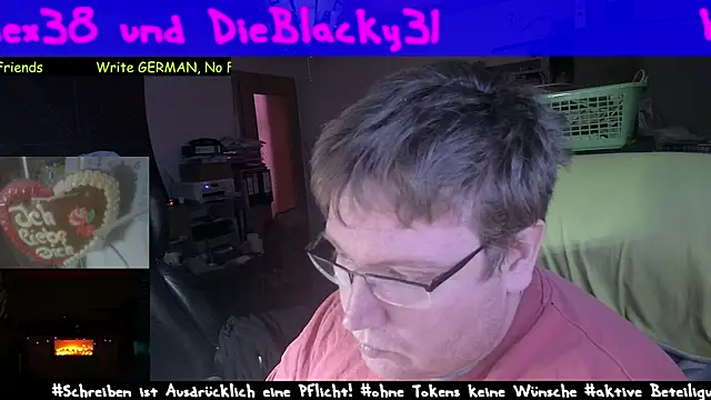 Snapshot of der_alex38 chatting on 03-19-25, 08:22 der alex38 online show from 03-19-25, 08:22