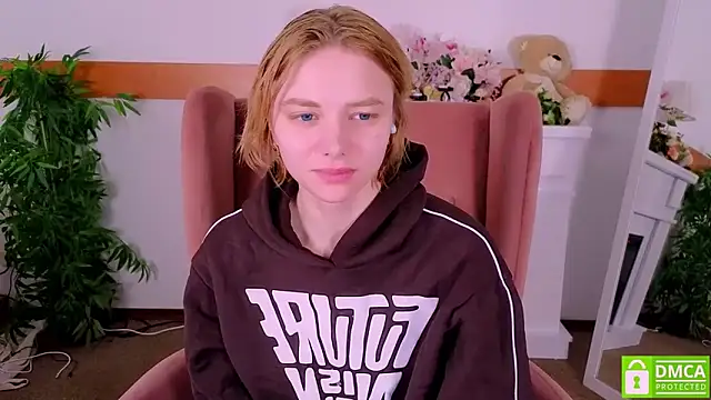 Snapshot of MirraBellanta chatting on 02-02-26, 12:31 MirraBellanta online show from 02-02-26, 12:31