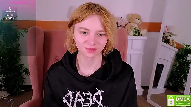 Snapshot of MirraBellanta chatting on 02-04-26, 11:09 MirraBellanta online show from 02-04-26, 11:09