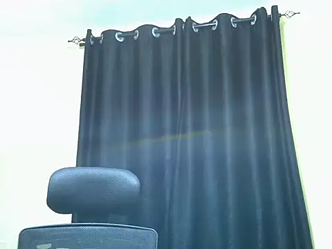 Horny-slut  online show from 11-03-25, 07:48