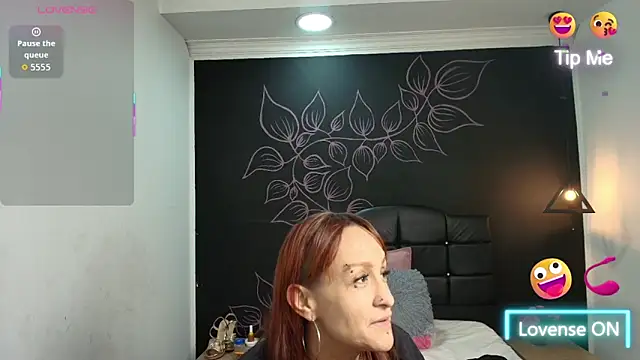 Snapshot of NatashaMason_ chatting on 10-18-25, 11:55 NatashaMason online show from 10-18-25, 11:55