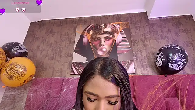 nicole  parker1 online show from 10-30-25, 06:30