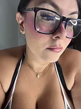 Snapshot of linatarens chatting on 11-11-25, 06:35 linatarens online show from 11-11-25, 06:35