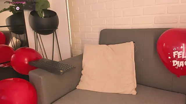 karina gomez 18 online show from 02-15-25, 03:31