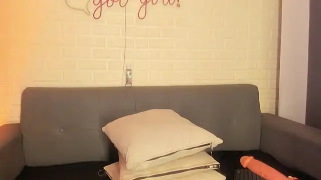 karina gomez 18 online show from 09-19-25, 11:22