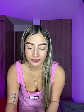 Snapshot of Issabela_G1 chatting on 12-23-24, 04:55 Issabela G1 online show from 12-23-24, 04:55