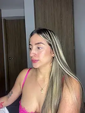 Snapshot of Issabela_G1 chatting on 12-31-24, 05:11 Issabela G1 online show from 12-31-24, 05:11