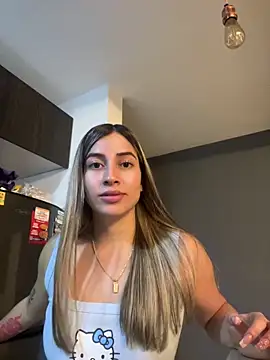 Snapshot of Issabela_G1 chatting on 01-16-25, 05:32 Issabela G1 online show from 01-16-25, 05:32