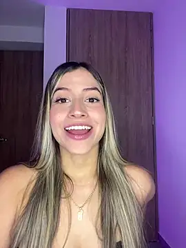 Snapshot of Issabela_G1 chatting on 02-19-25, 12:46 Issabela G1 online show from 02-19-25, 12:46