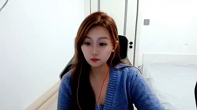 Snapshot of zhenzhen999 chatting on 10-25-25, 09:39 zhenzhen999 online show from 10-25-25, 09:39