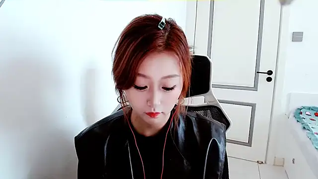 Snapshot of zhenzhen999 chatting on 10-29-25, 05:10 zhenzhen999 online show from 10-29-25, 05:10