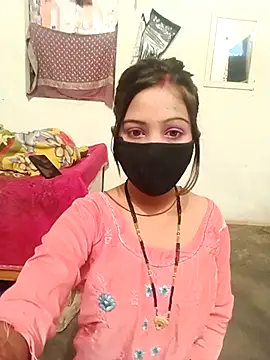 Snapshot of Lily_Baby_ chatting on 10-28-25, 02:37 Lily Baby online show from 10-28-25, 02:37