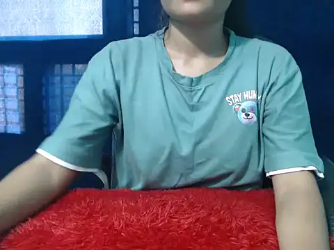 Snapshot of Yashi chatting on 09-20-25, 10:38 Yashi online show from 09-20-25, 10:38