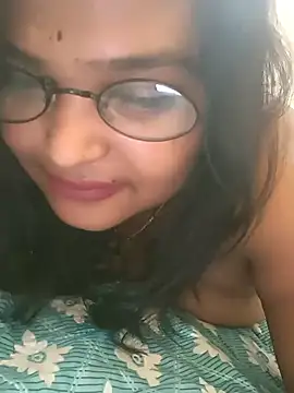 Snapshot of Ashwini_Gowda_91 chatting on 12-08-24, 12:30 Ashwini Gowda 91 online show from 12-08-24, 12:30