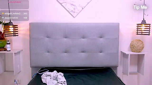 Snapshot of Cheelsea_ chatting on 01-15-25, 02:35 Cheelsea  online show from 01-15-25, 02:35